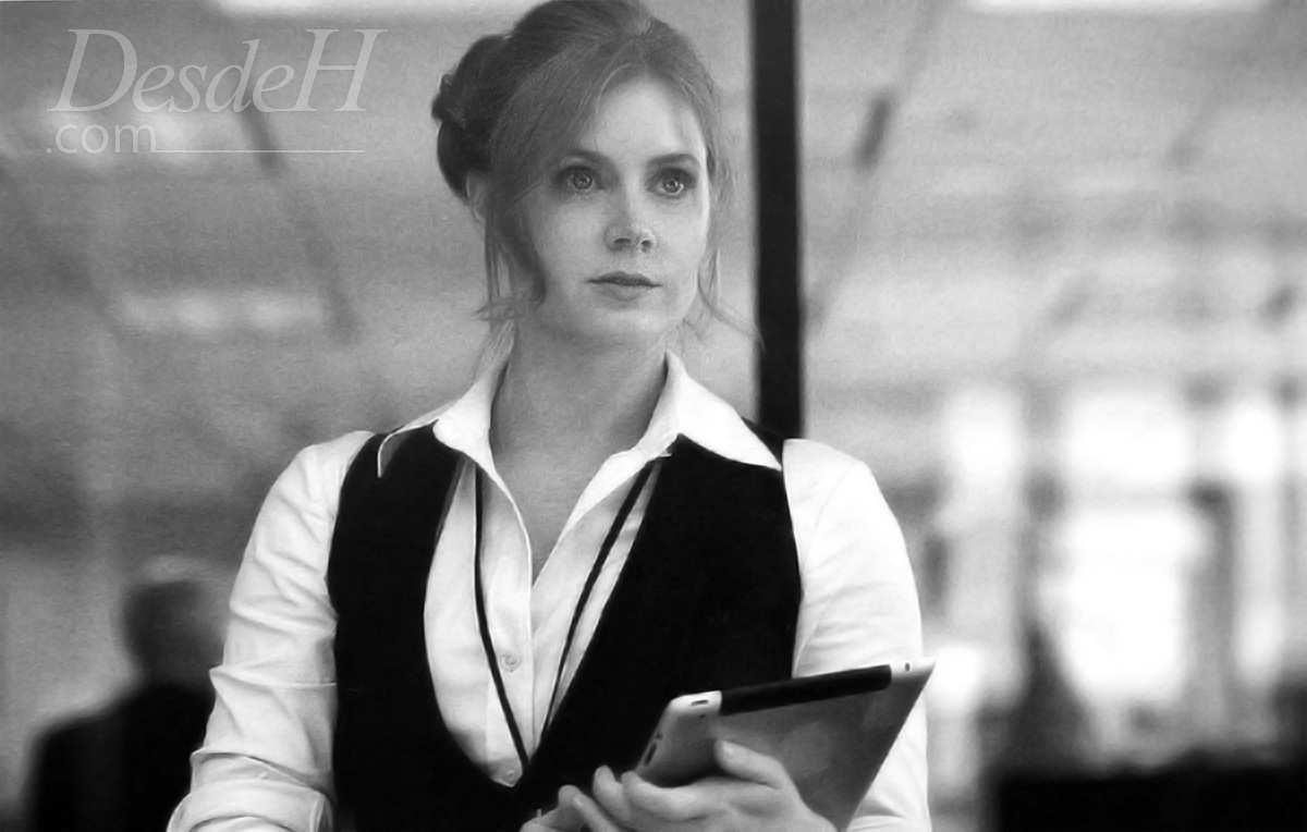 AMY ADAMS ES LOIS LANE