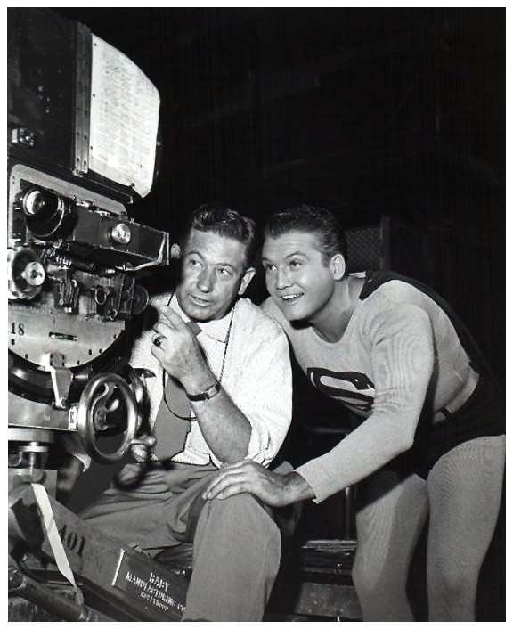 GEORGE REEVES HABLANDO CON EL CAMARA