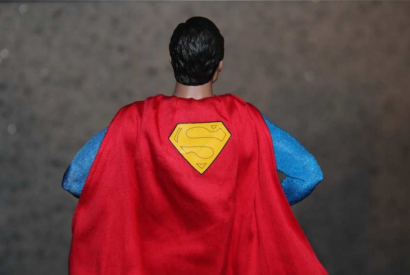 SUPERMAN HOT TOYS 2011