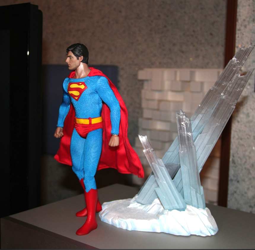 SUPERMAN HOT TOYS 2011