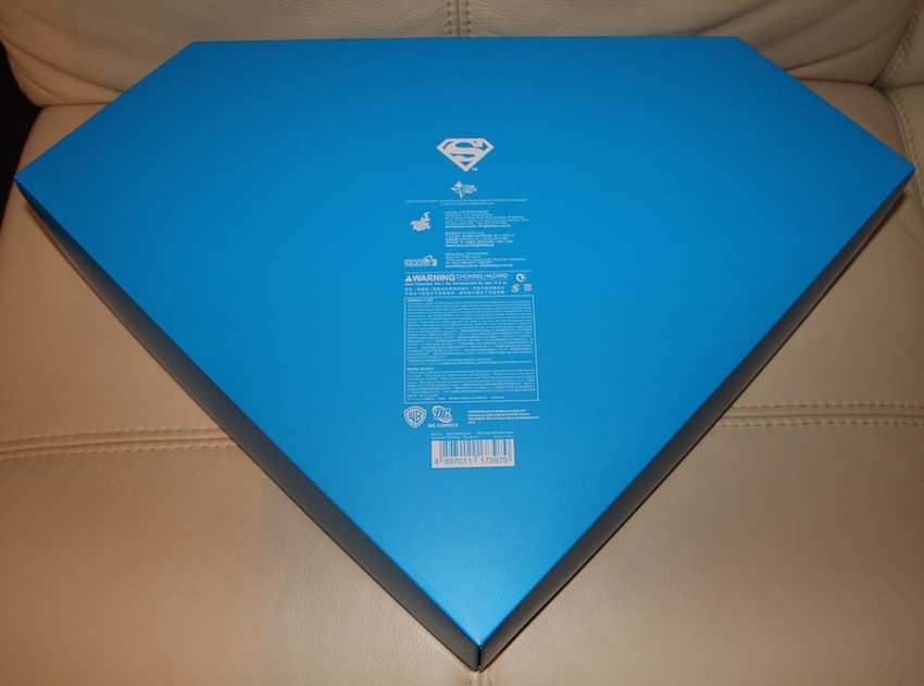 SUPERMAN HOT TOYS 2011