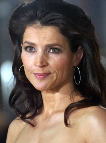 JULIA ORMOND