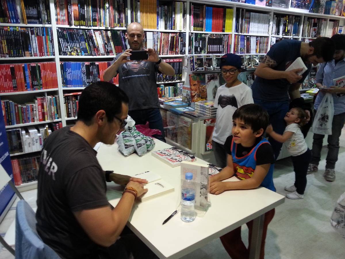 PRESENTACION LIBRO DE JAVIER OLIVARES