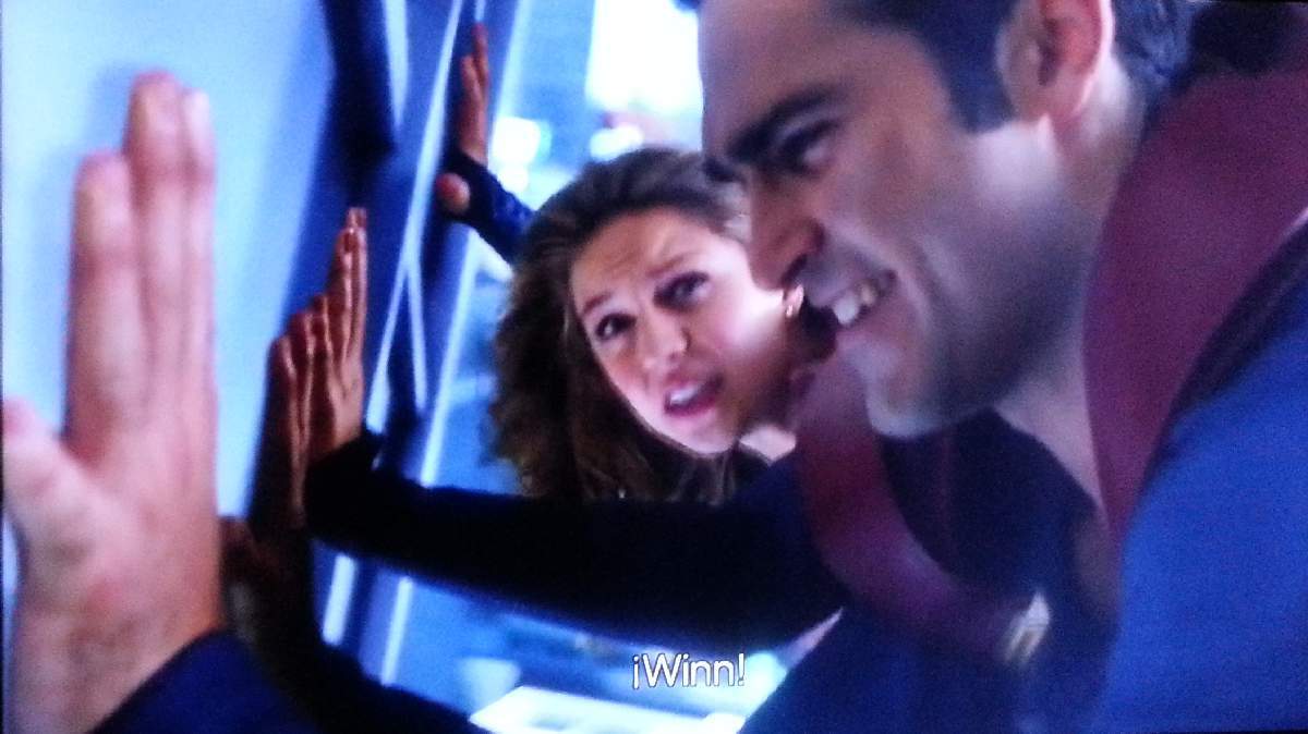 SUPERMAN IN SUPERGIRL