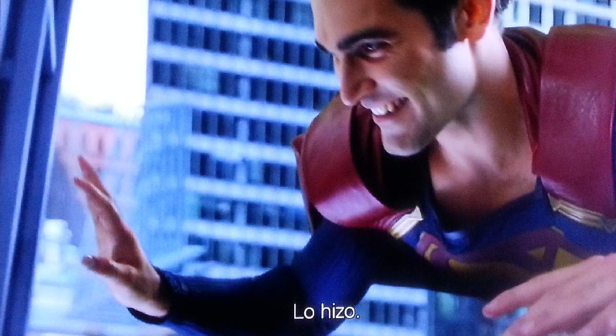 SUPERMAN IN SUPERGIRL