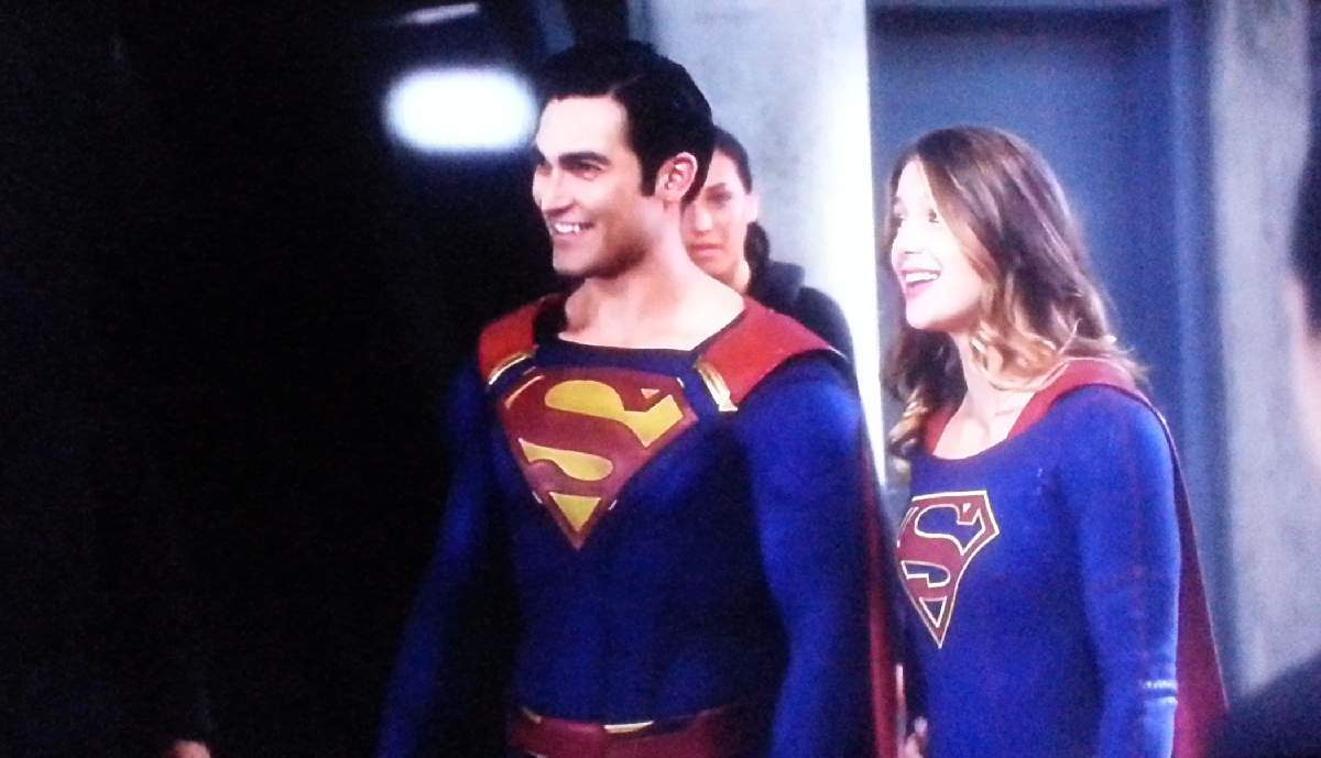 SUPERMAN IN SUPERGIRL