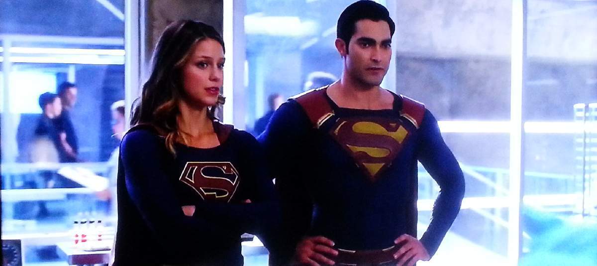 SUPERMAN IN SUPERGIRL