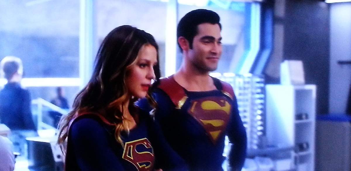 SUPERMAN IN SUPERGIRL