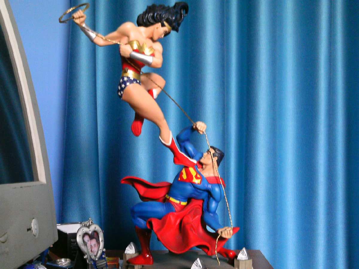 SUPERMAN FIGURES